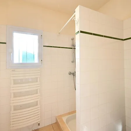 Maison Pour 8 Pers. Avec Jardin Prive, Proche Plage Et Marche - - Fr-1-258-49 Villa